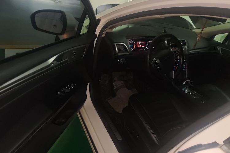 Used Ford Mondeo 2017 EcoBoost 180 Stylish Model Driver Seat