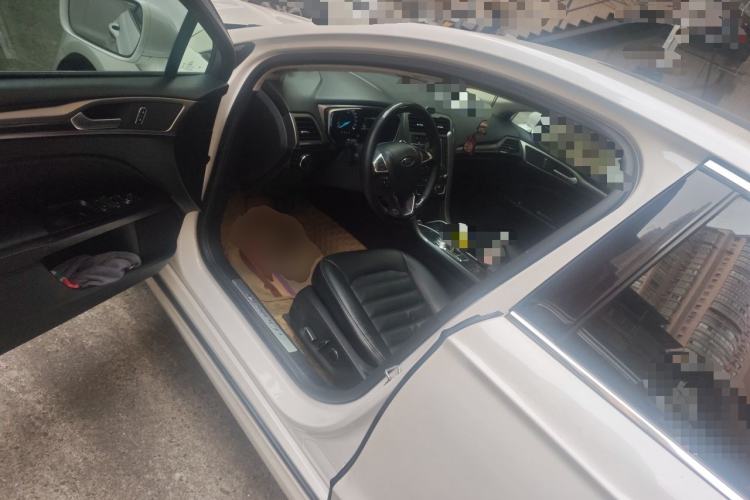 Used Ford Mondeo 2017 EcoBoost 180 Luxury Model Driver Seat