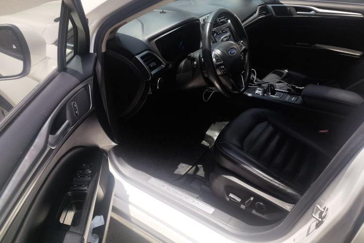 Used Ford Mondeo 2017 EcoBoost 180 Stylish Model Driver Seat