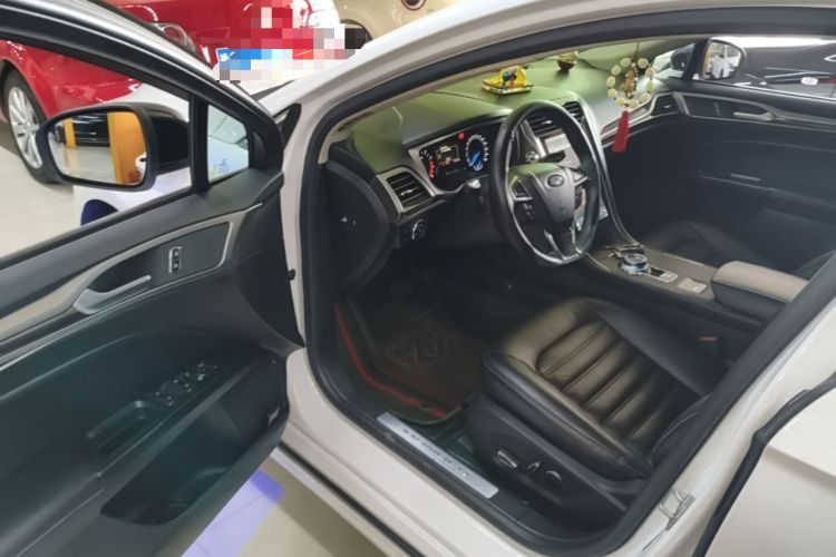 Used Ford Mondeo 2017 EcoBoost 180 Stylish Model Driver Seat