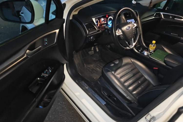Used Ford Mondeo 2017 EcoBoost 180 Stylish Model Driver Seat