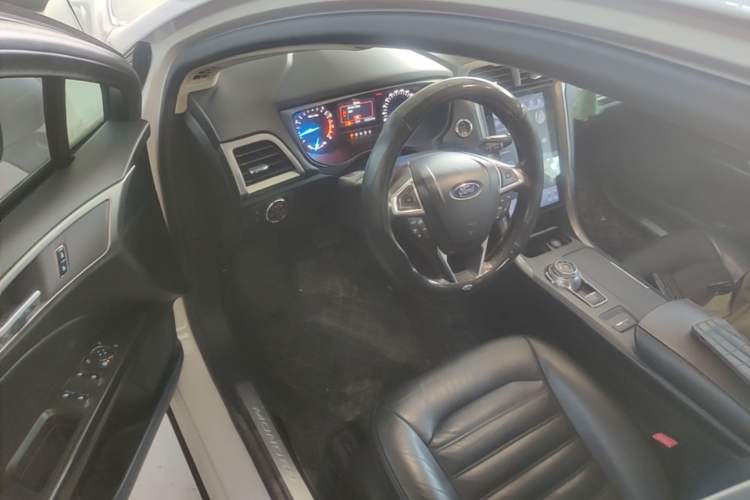 Used Ford Mondeo 2017 EcoBoost 200 Stylish Model Driver Seat
