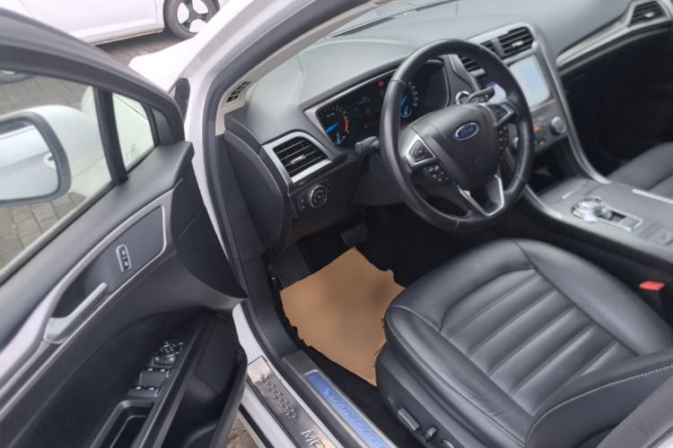Used Ford Mondeo 2017 EcoBoost 200 Stylish Model Driver Seat