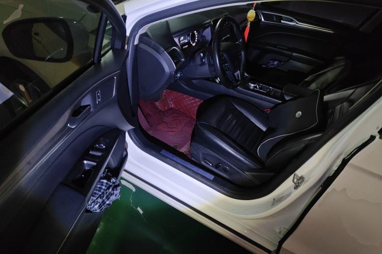Used Ford Mondeo 2017 EcoBoost 180 Stylish Model Driver Seat