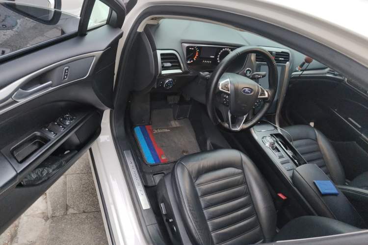 Used Ford Mondeo 2017 EcoBoost 180 Stylish Model Driver Seat