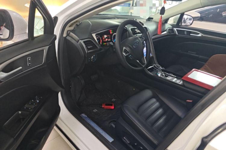 Used Ford Mondeo 2017 EcoBoost 200 Stylish Model Driver Seat