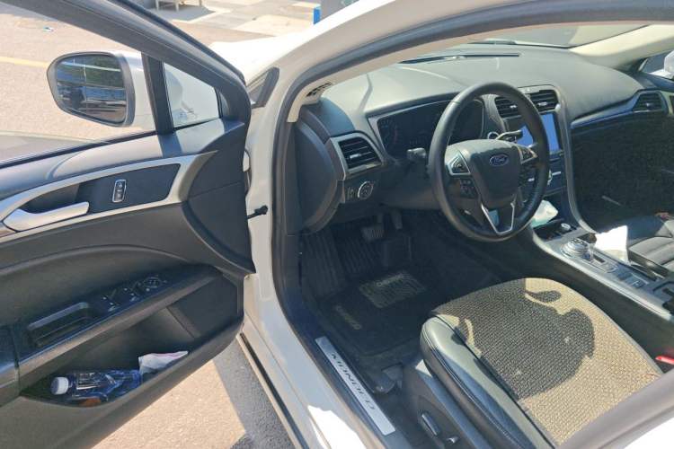 Used Ford Mondeo 2017 Facelifted EcoBoost 180 Fashion Edition Driver Seat