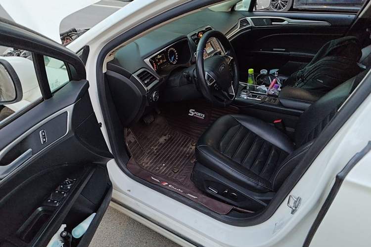 Used Ford Mondeo 2017 EcoBoost 200 Stylish Model Driver Seat