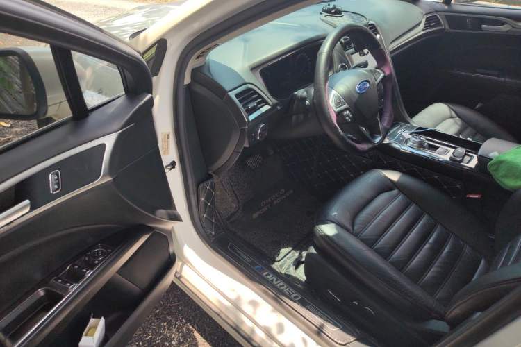 Used Ford Mondeo 2017 EcoBoost 200 Stylish Model Driver Seat
