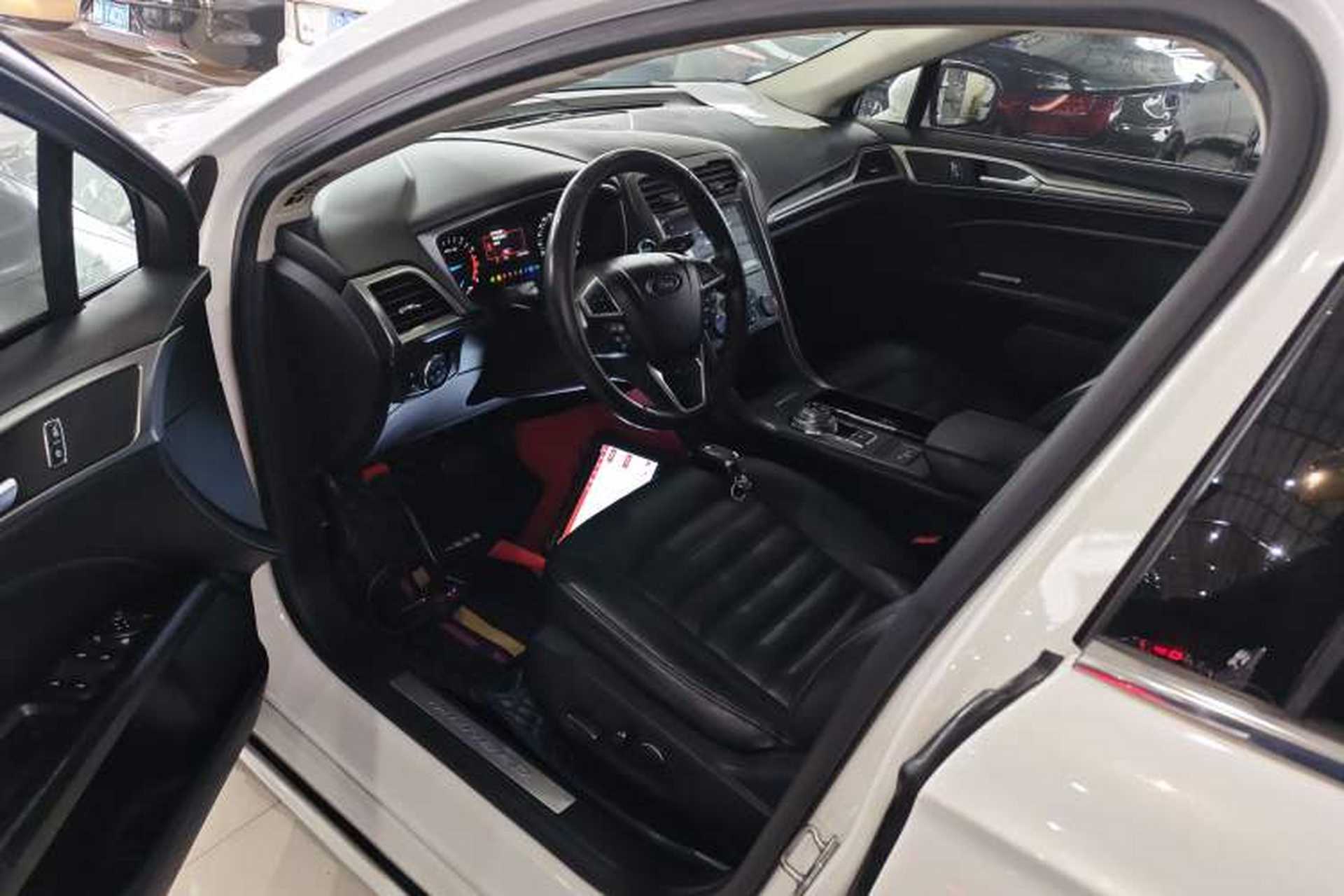 Used Ford Mondeo 2017 EcoBoost 180 Stylish Model Driver Seat