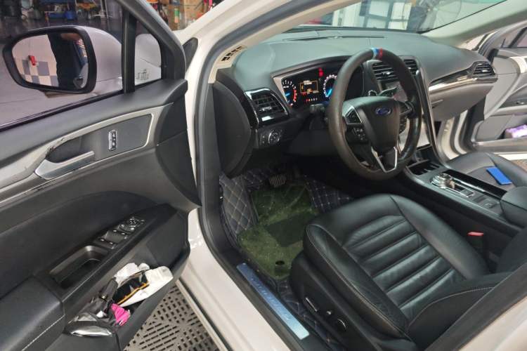 Used Ford Mondeo 2017 EcoBoost 180 Stylish Model Driver Seat