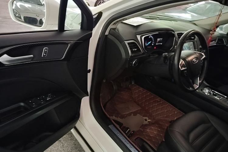 Used Ford Mondeo 2017 EcoBoost 180 Luxury Model Driver Seat