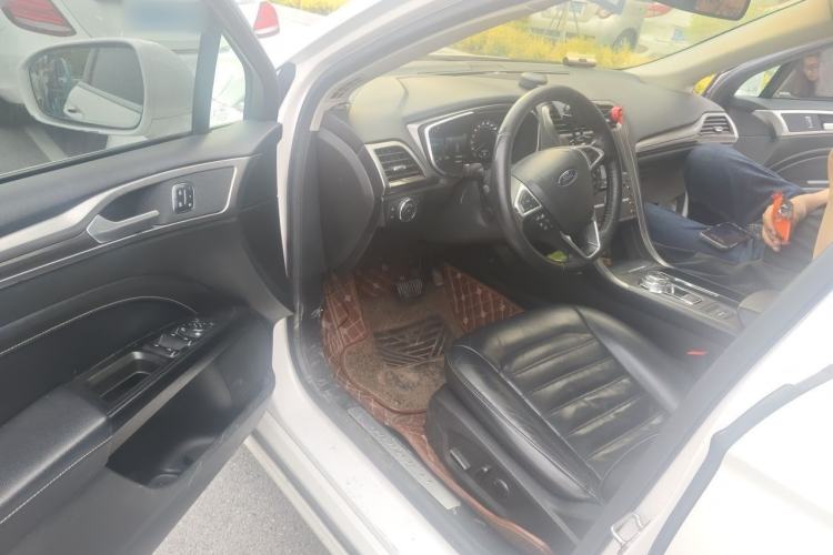 Used Ford Mondeo 2017 EcoBoost 180 Ultimate Model Driver Seat
