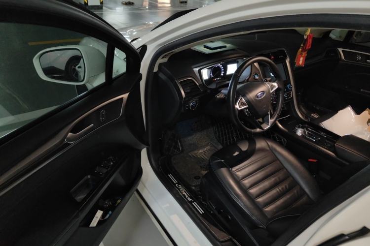 Used Ford Mondeo 2017 EcoBoost 200 Luxury Model Driver Seat