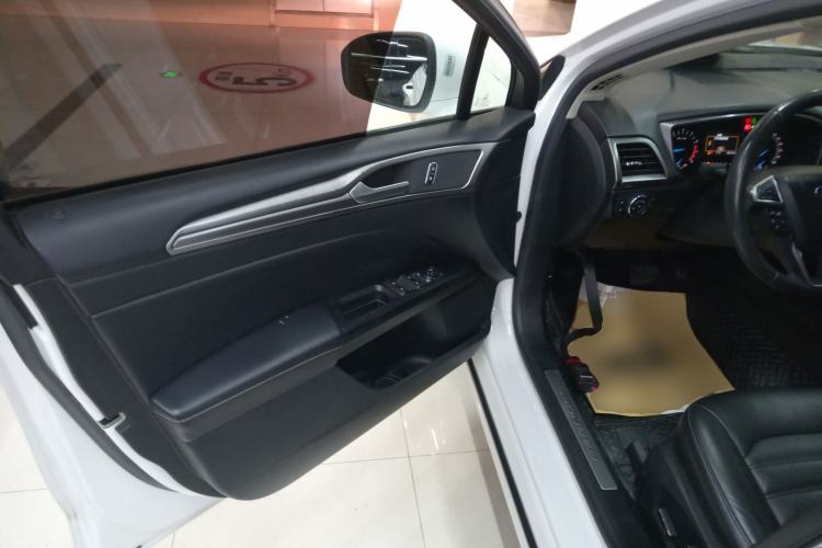 Used Ford Mondeo 2017 EcoBoost 200 Stylish Model Driver Seat