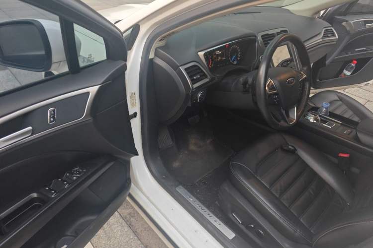 Used Ford Mondeo 2017 EcoBoost 180 Stylish Model Driver Seat