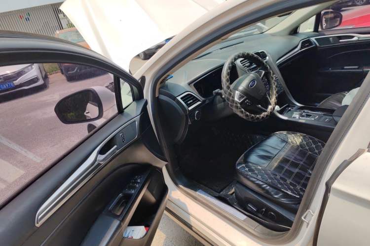 Used Ford Mondeo 2017 EcoBoost 180 Stylish Model Driver Seat