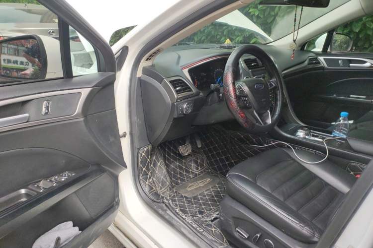 Used Ford Mondeo 2017 EcoBoost 180 Stylish Model Driver Seat