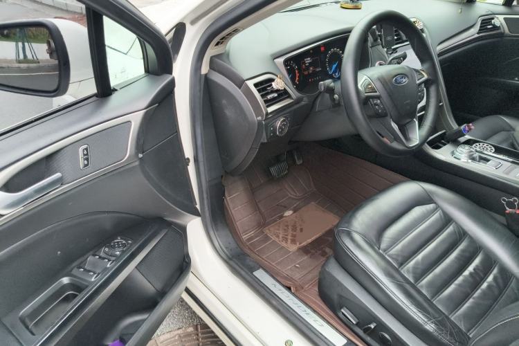 Used Ford Mondeo 2017 EcoBoost 180 Stylish Model Driver Seat