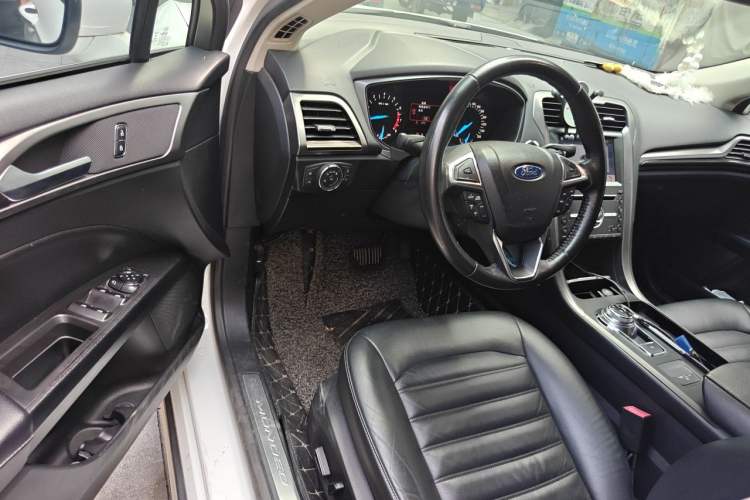 Used Ford Mondeo 2017 EcoBoost 180 Stylish Model Driver Seat