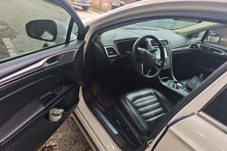Used Ford Mondeo 2017 EcoBoost 180 Stylish Model Driver Seat