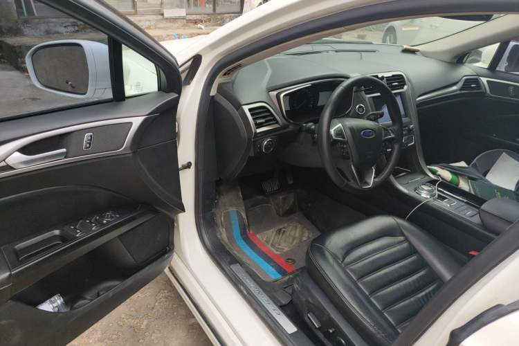 Used Ford Mondeo 2017 Restyled EcoBoost 180 Luxury Version Driver Seat