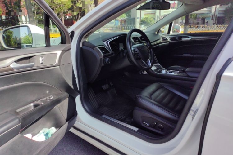 Used Ford Mondeo 2017 EcoBoost 180 Luxury Model Driver Seat