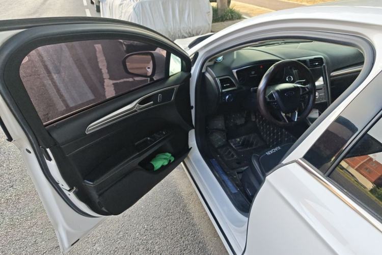 Used Ford Mondeo 2017 EcoBoost 200 Stylish Model Driver Seat