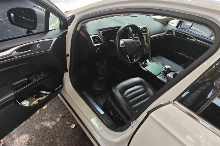 Used Ford Mondeo 2017 EcoBoost 200 Stylish Model Driver Seat