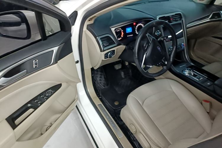 Used Ford Mondeo 2017 EcoBoost 180 Comfort Model Driver Seat