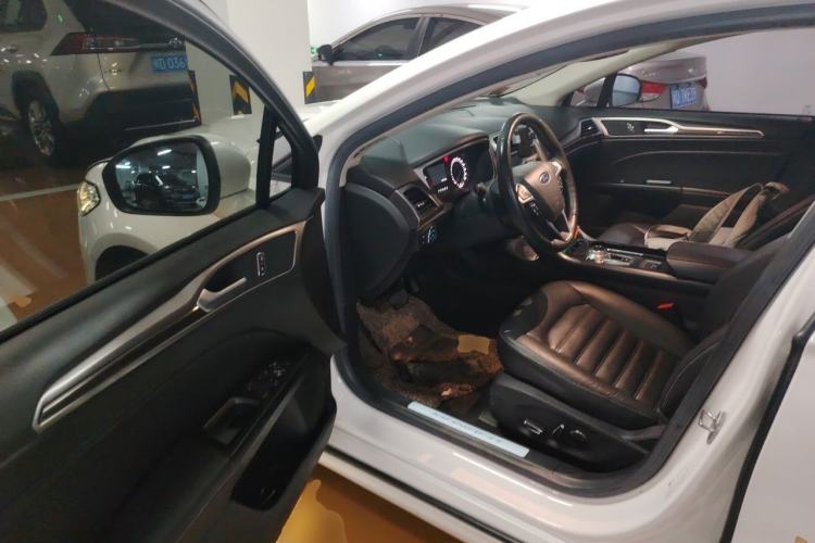 Used Ford Mondeo 2017 EcoBoost 180 Stylish Model Driver Seat
