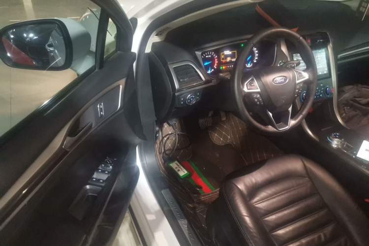 Used Ford Mondeo 2017 EcoBoost 180 Stylish Model Driver Seat