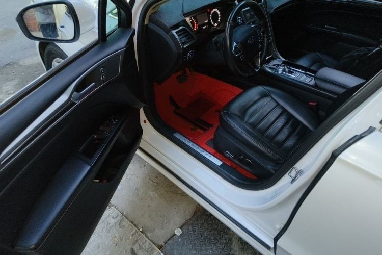Used Ford Mondeo 2017 EcoBoost 180 Stylish Model Driver Seat