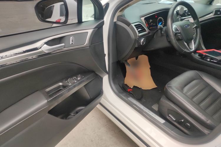 Used Ford Mondeo 2017 EcoBoost 180 Stylish Model Driver Seat