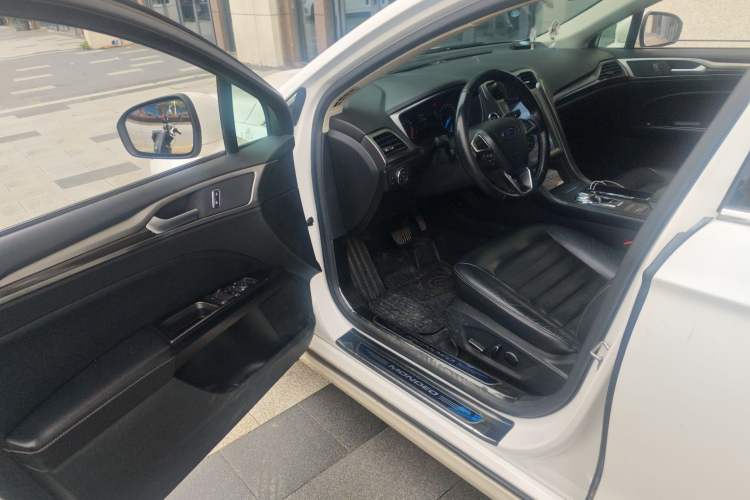 Used Ford Mondeo 2017 EcoBoost 200 Stylish Model Driver Seat