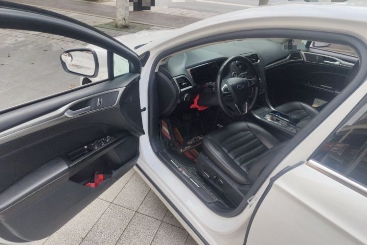 Used Ford Mondeo 2017 EcoBoost 200 Stylish Model Driver Seat