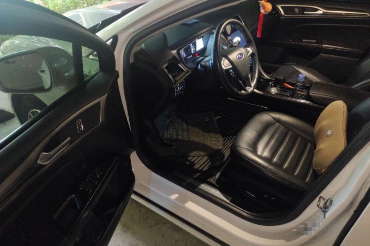 Used Ford Mondeo 2017 Restyled EcoBoost 180 Luxury Version Driver Seat