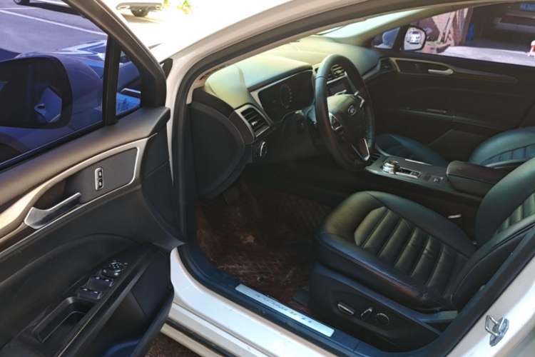 Used Ford Mondeo 2017 EcoBoost 180 Stylish Model Driver Seat