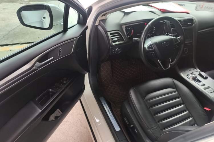Used Ford Mondeo 2017 EcoBoost 200 Stylish Model Driver Seat