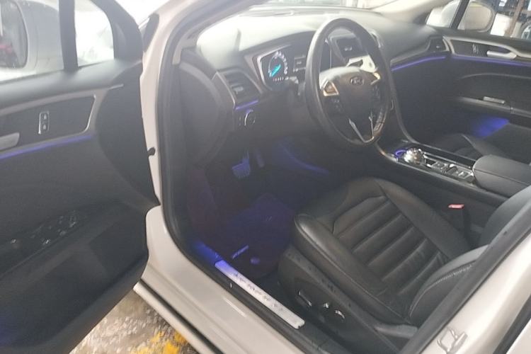 Used Ford Mondeo 2017 EcoBoost 200 Luxury Model Driver Seat