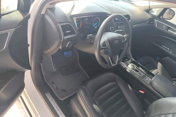 Used Ford Mondeo 2017 EcoBoost 180 Stylish Model Driver Seat