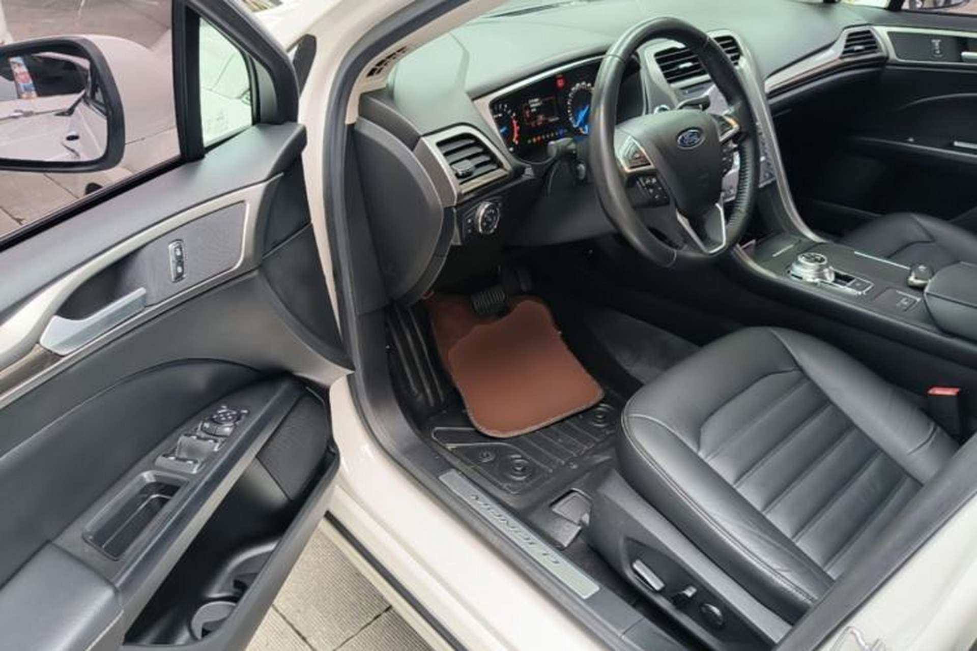 Used Ford Mondeo 2017 EcoBoost 200 Stylish Model Driver Seat