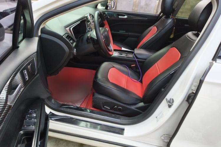 Used Ford Mondeo 2017 Facelifted EcoBoost 200 Luxury Version Driver Seat