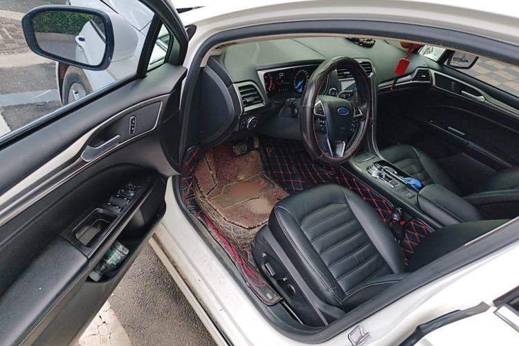 Used Ford Mondeo 2017 EcoBoost 180 Stylish Model Driver Seat