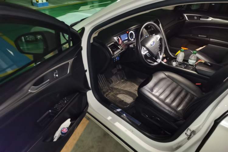 Used Ford Mondeo 2017 EcoBoost 200 Stylish Model Driver Seat
