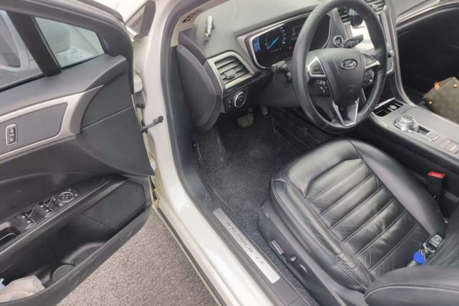 Used Ford Mondeo 2017 EcoBoost 200 Luxury Model Driver Seat