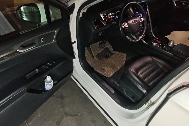 Used Ford Mondeo 2017 EcoBoost 180 Stylish Model Driver Seat