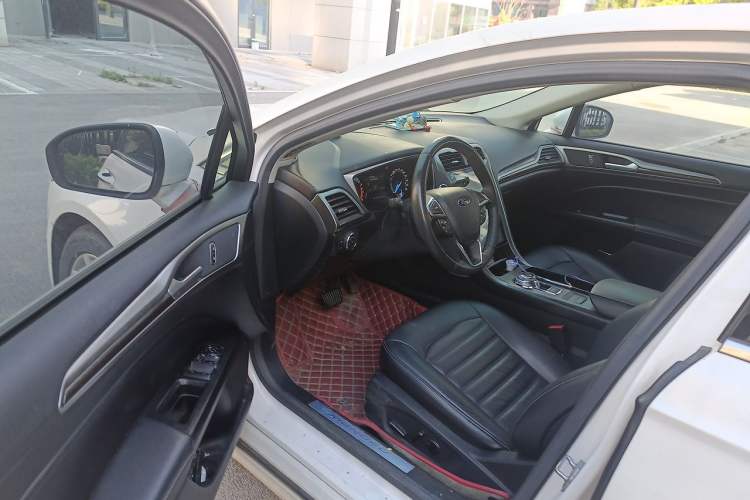 Used Ford Mondeo 2017 EcoBoost 180 Stylish Model Driver Seat