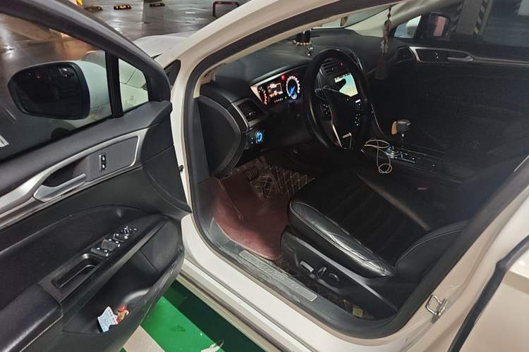 Used Ford Mondeo 2017 EcoBoost 200 Stylish Model Driver Seat