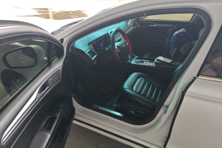 Used Ford Mondeo 2017 EcoBoost 180 Stylish Model Driver Seat